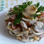 Салат с грибами и сыром 