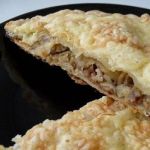Слоеный пирог с грибами и фаршем Слоеный пирог с грибами и фаршем