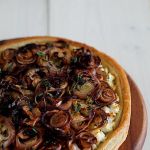 Пирог с луковой начинкой Пирог с луковой начинкой