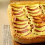 Быстрый пирог с сосисками Быстрый пирог с сосисками