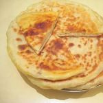 Осетинский пирог с сыром Осетинский пирог с сыром